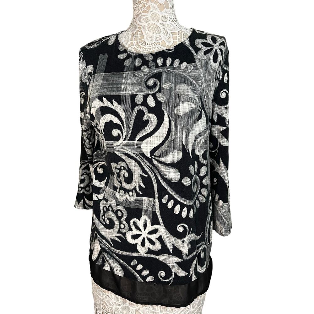 Chico’s Black and White Print Top – Chicos Size 2